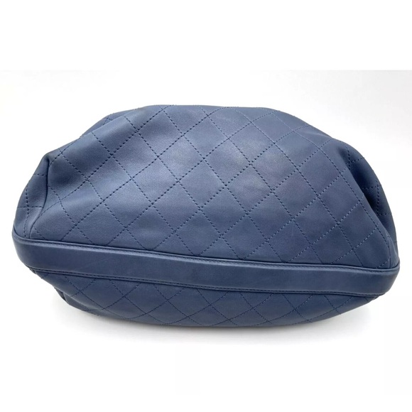 CHANEL CC LEATHER DRAWSTRING BAG - Picture 7 of 11